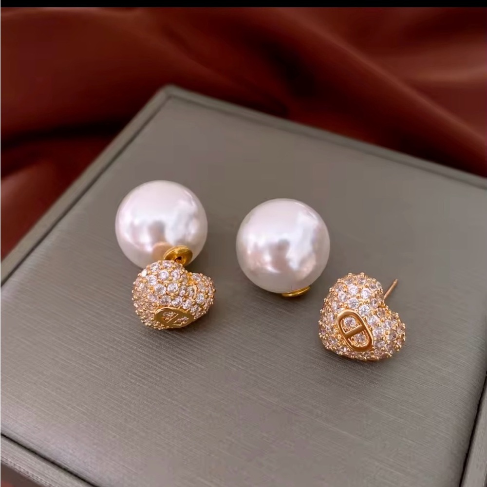 Gold Pearl Double-Sided Heart Crystal Stud Earrings - White/Gold